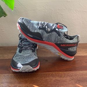 Women’s Merrell Mag 9 - Size 7.5